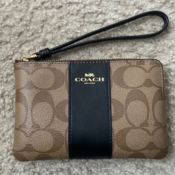 Coach Handbags - Authentic Coach Wallet
